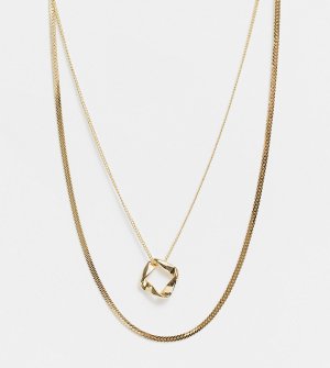 Ярусное золотистое ожерелье с плоскими звеньями и круглой подвеской -Золотистый DesignB London Curve