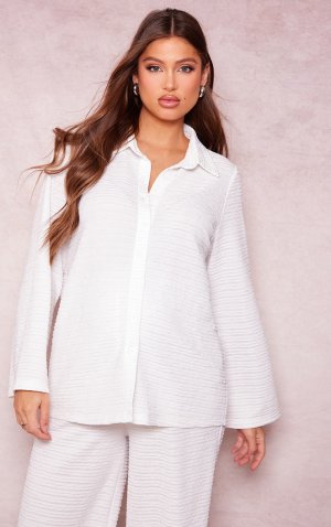 Белая рубашка с длинным рукавом фактурной текстурой для беременных PrettyLittleThing