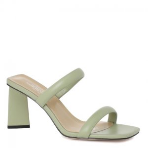Женская обувь Vitacci. Цвет: зеленый