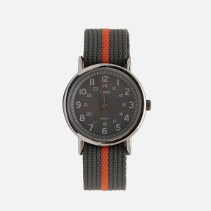 Наручные часы Weekender Timex. Цвет: серый