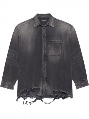 Джинсовая рубашка с эффектом потертости Balenciaga. Цвет: серый
