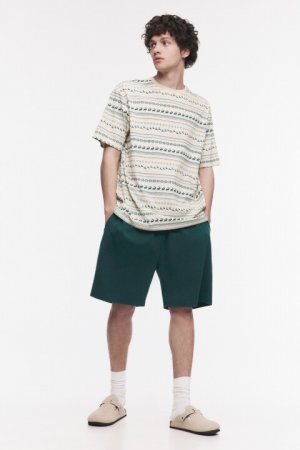 Комплект пижамный хлопковый с футболкой и шортами befree. Цвет: зеленый