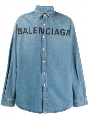Джинсовая рубашка с вышитым логотипом Balenciaga. Цвет: синий