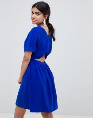 Короткое приталенное платье с открытой спиной Suncoo. Цвет: синий