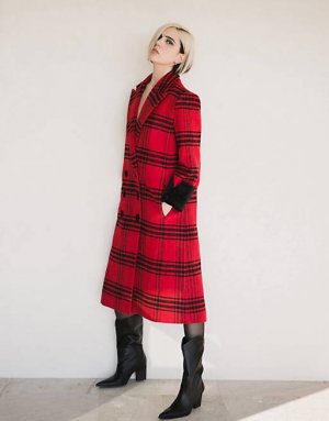Длинное пальто с бархатными манжетами в красную клетку x Julia Cumming Labelrail