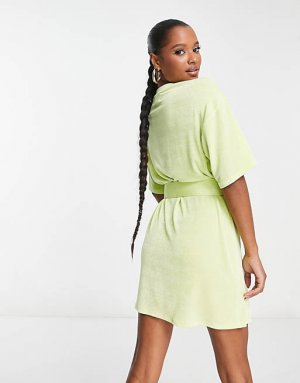 Светло-зеленое облегающее платье-футболка с поясом ASOS DESIGN Petite