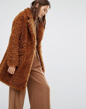 Плюшевое пальто Paisie. Цвет: коричневый