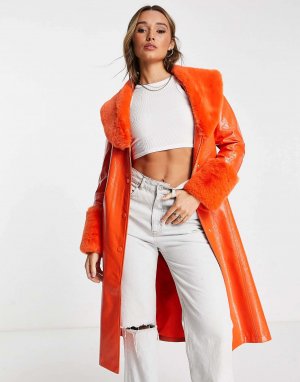 Оранжевая виниловая куртка с отделкой искусственным мехом Annorlunda. Цвет: оранжевый