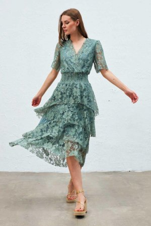 Многоярусное кружевное платье , зеленый Gusto