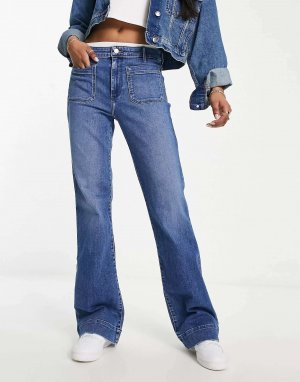 Расклешенные джинсы с передними карманами синего цвета Wrangler